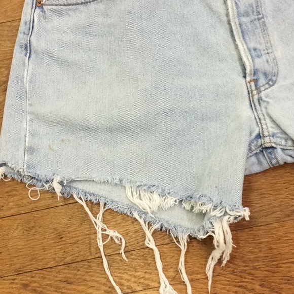 Levi’s Jean Shorts - Picture 5 of 8